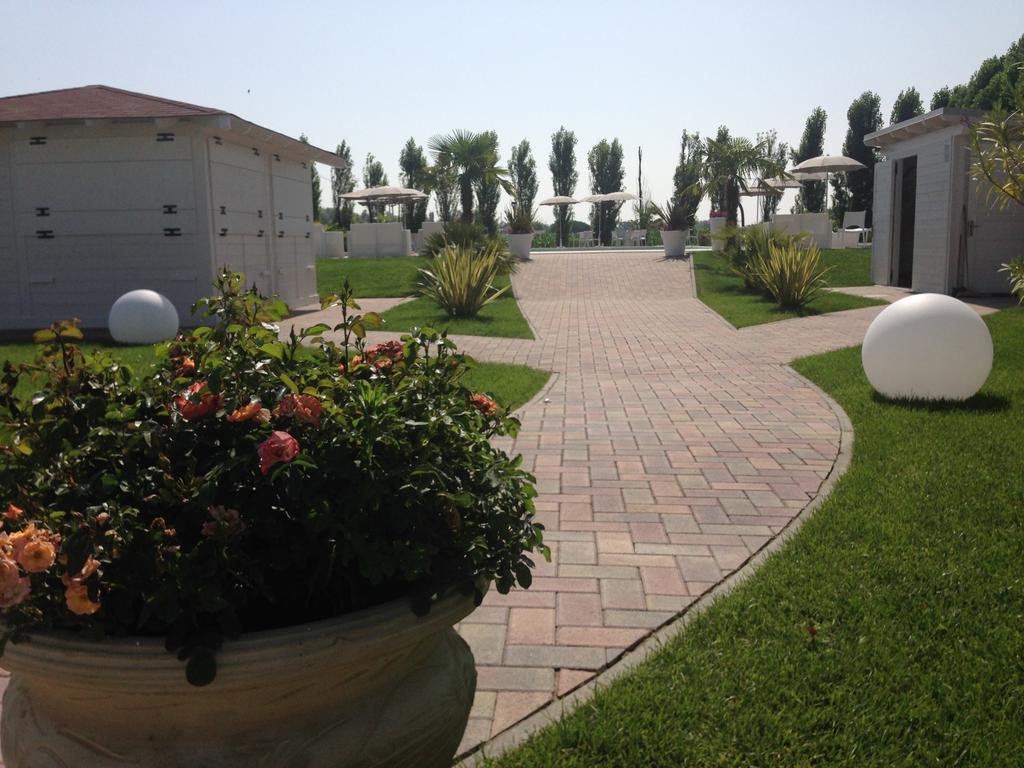 Hotel Bussana Порто-Толле Екстер'єр фото